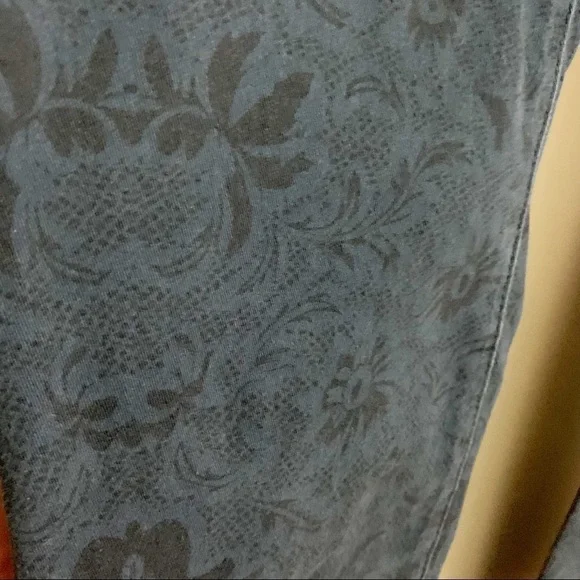 CAbi #3195 Skinny Floral Lace Paisley Blue Denim Jeans size 4 - Picture 3 of 9